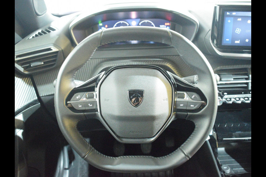 Peugeot 2008 1.2 PureTech 100 Allure NAVIGATIE | CARPLAY | E.C.C. | ACHTERUITRIJCAMERA MET SENSOREN | 15.350km