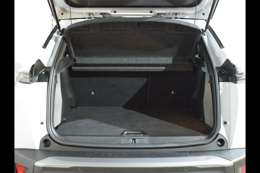 Peugeot 2008 1.2 PureTech GT Pack NAVIGATIE | CARPLAY | ACHTERUITRIJCAMERA MET SENSOREN | VERWARMBARE VOORSTOELEN | E.C.C. | 13.268km
