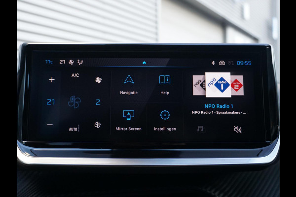 Peugeot e-2008 EV Allure 54 kWh | LONG RANGE | PARKEERSENSOREN MET CAMERA | CRUISE CONTROL | NAVI | CARPLAY