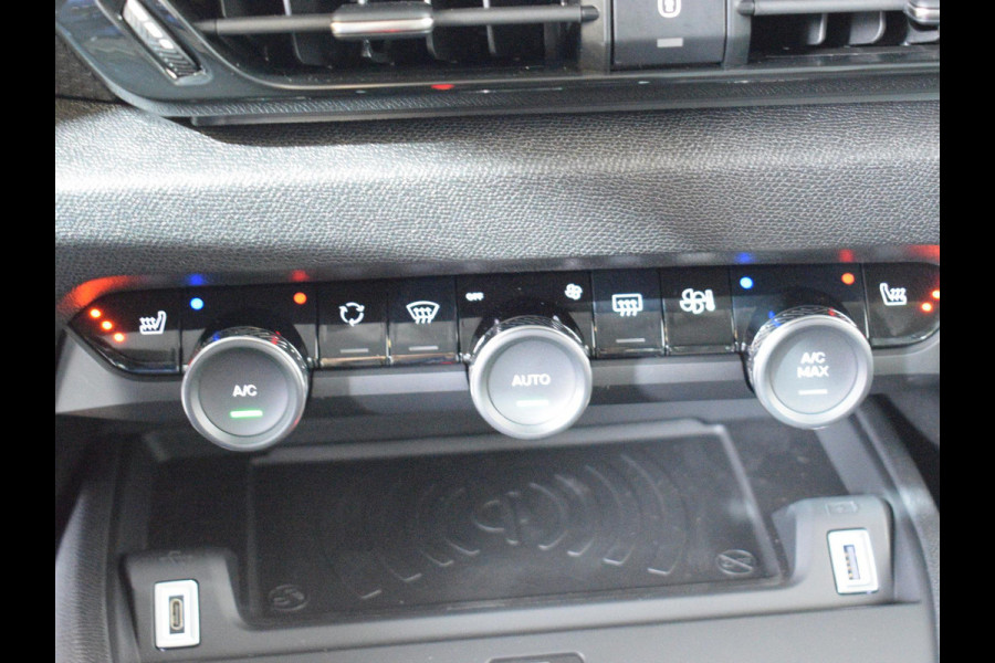Citroën Ë-C4 Max 156pk Extended range 54 kWh Citroen Ë-C4 Max 54 kWh NAVIGATIE | CARPLAY | ACHTERUITRIJCAMERA MET SENSOREN | E.C.C. | STOELVERWARMING |