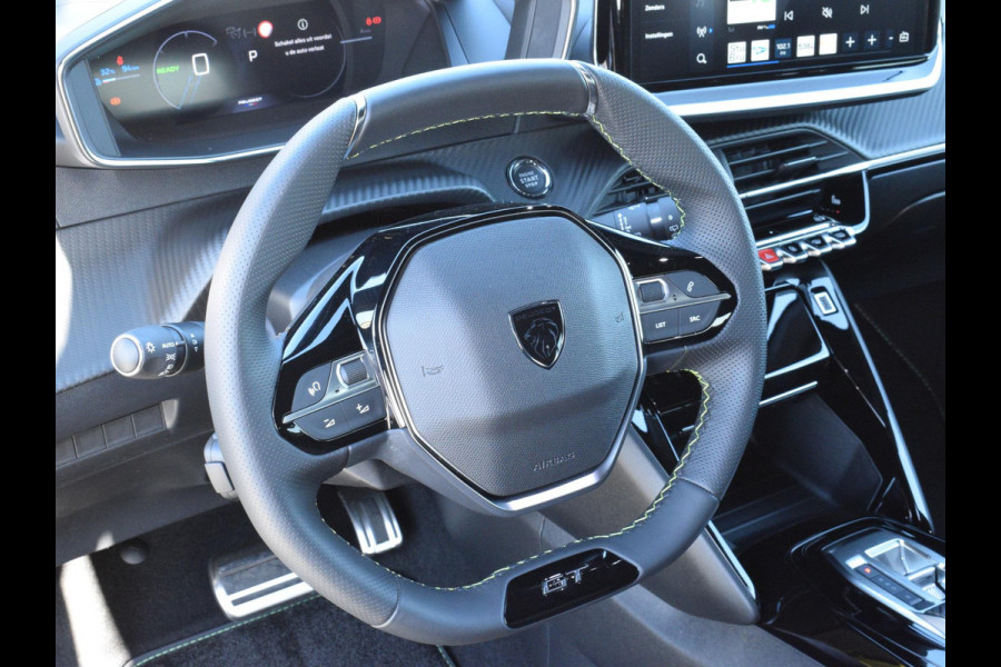 Peugeot e-208 EV GT 51 kWh UIT VOORRAAD LEVERBAAR | NAVIGATIE | CARPLAY | ACHTERUITRIJCAMERA MET SENSOREN | MASSAGESTOELEN | STOELVERWARMING |