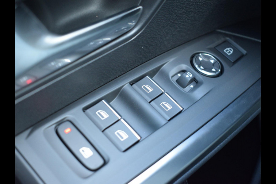 Peugeot E-3008 GT Avantage 73 kWh WARMTEPOMP | 360 CAMERA MET SENSOREN | NAVIGATIE / CARPLAY | UIT VOORRAAD LEVERBAAR