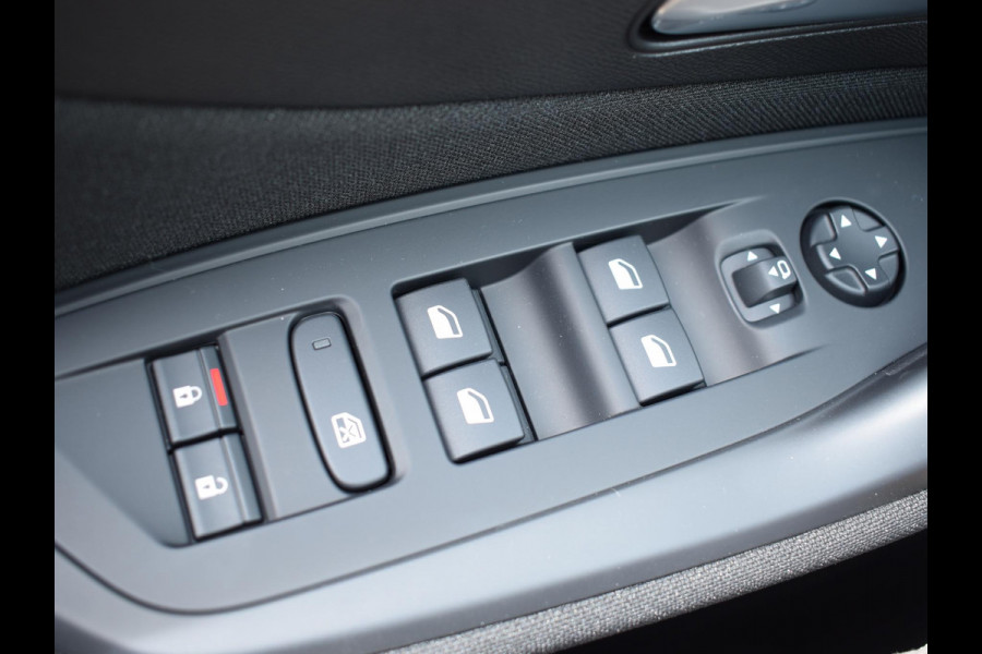 Peugeot 308 SW 1.6 Plug-in Hybrid 180 Active Pack Business ADAPTIEVE CRUISECONTROL | NAVI & CARPLAY | PARKEERSENSOREN |