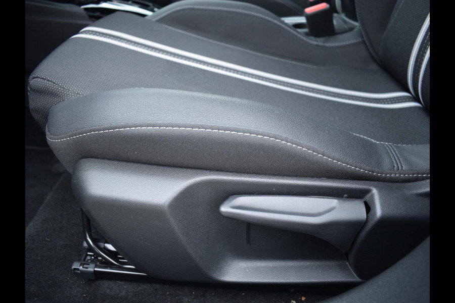 Opel Corsa Electric Long Range GS 51 kWh 3 FASE | ACHTERUITRIJCAMERA MET SENSOREN | NAVIGATIE 10" | CARPLAY | E.C.C. | 10.569km