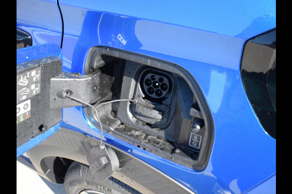 Citroën ë-C3 Max 113pk 44 kWh | 3 FASE | ACHTERUITRIJCAMERA MET SENSOREN | NAVIGATIE | CARPLAY | UIT VOORRAAD LEVERBAAR MET € 1.689,- KORTING!