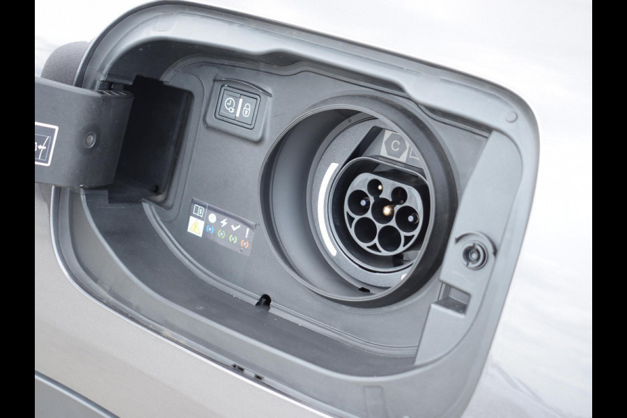 Citroën C5 X 1.6 Plug-in Hybrid 225 Hypnos LEREN BEKLEDING | SCHUIF- KANTELDAK | ACHTERUITRIJCAMERA MET SENSOREN | E.C.C. | NAVI + CARPLAY |