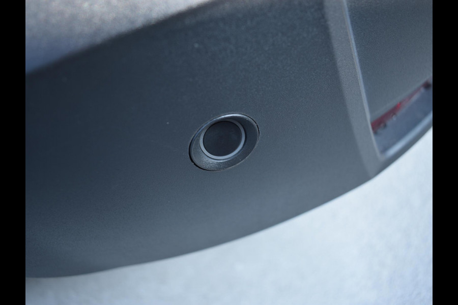 Peugeot 3008 1.2 Hybrid 136 GT 360° CAMERA | ELEKTRISCHE ACHTERKLEP | ALCANTARA | NAVI & CARPLAY |