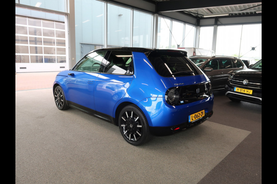Honda E Advance 17" PANODAK/360CAMERA/CARPLAY/WINTERPACK/KEYLESS