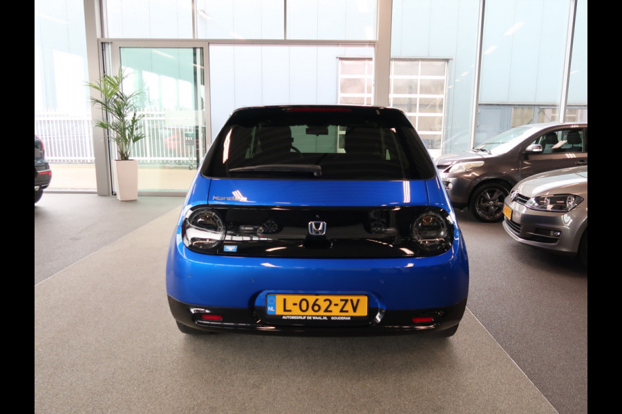 Honda E Advance 17" PANODAK/360CAMERA/CARPLAY/WINTERPACK/KEYLESS