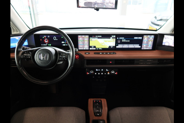 Honda E Advance 17" PANODAK/360CAMERA/CARPLAY/WINTERPACK/KEYLESS