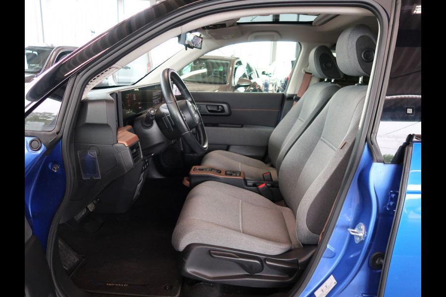 Honda E Advance 17" PANODAK/360CAMERA/CARPLAY/WINTERPACK/KEYLESS