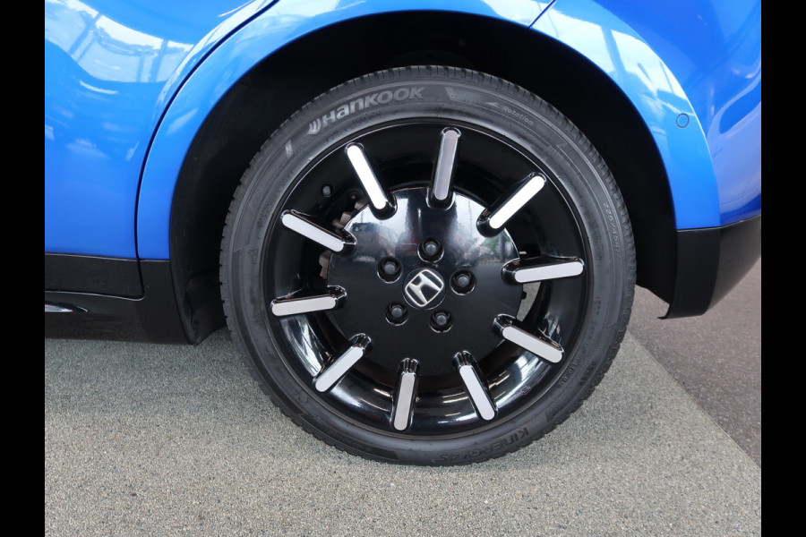 Honda E Advance 17" PANODAK/360CAMERA/CARPLAY/WINTERPACK/KEYLESS