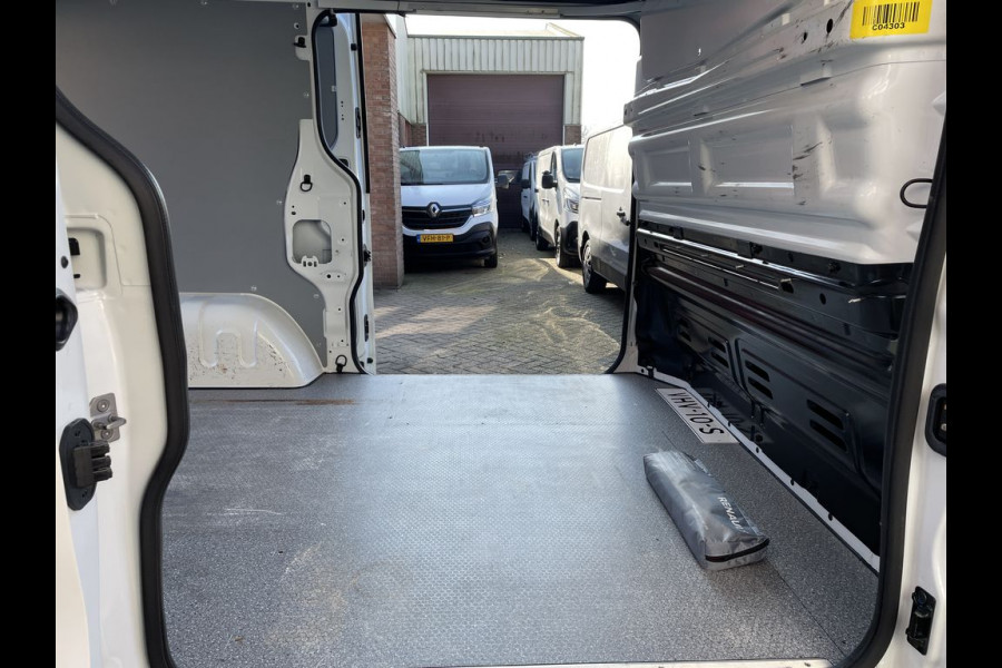 Renault Trafic 2.0 dCi 120pk E6 Comfort BPM Vrij! Lease €264 p/m, Airco, Trekhaak, 2x Schuifdeur, PDC, Cruise controle, , Onderhoudshistorie aanwezig
