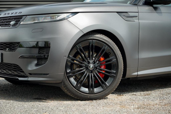 Land Rover Range Rover Sport 3.0 P460e SE PHEV / Carpathian Mat / Towing Pack / Pano / Incl BTW
