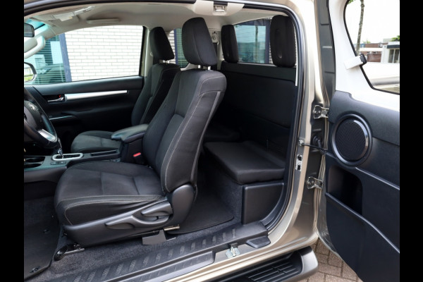 Toyota Hilux 2.8 D-4D XtraCab Professional Premium | Automaat | 3500 KG Trekg