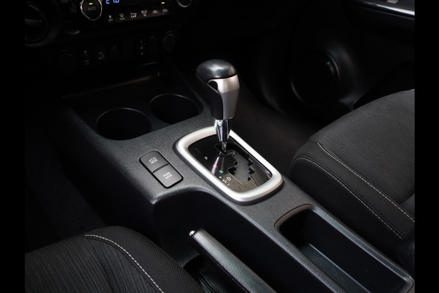 Toyota Hilux 2.8 D-4D XtraCab Professional Premium | Automaat | 3500 KG Trekg