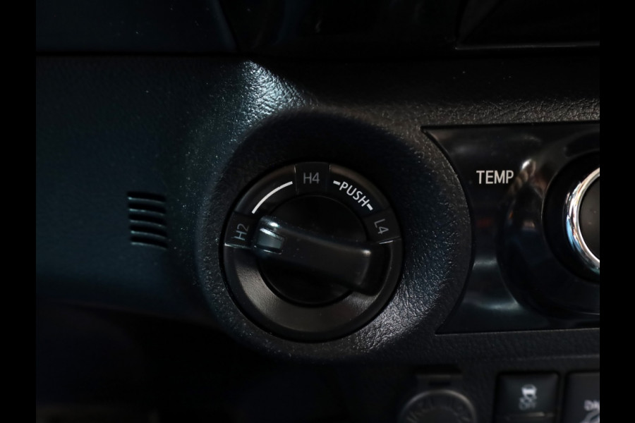 Toyota Hilux 2.8 D-4D XtraCab Professional Premium | Automaat | 3500 KG Trekg