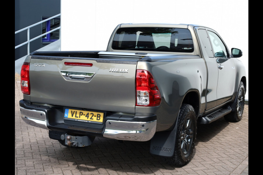 Toyota Hilux 2.8 D-4D XtraCab Professional Premium | Automaat | 3500 KG Trekg