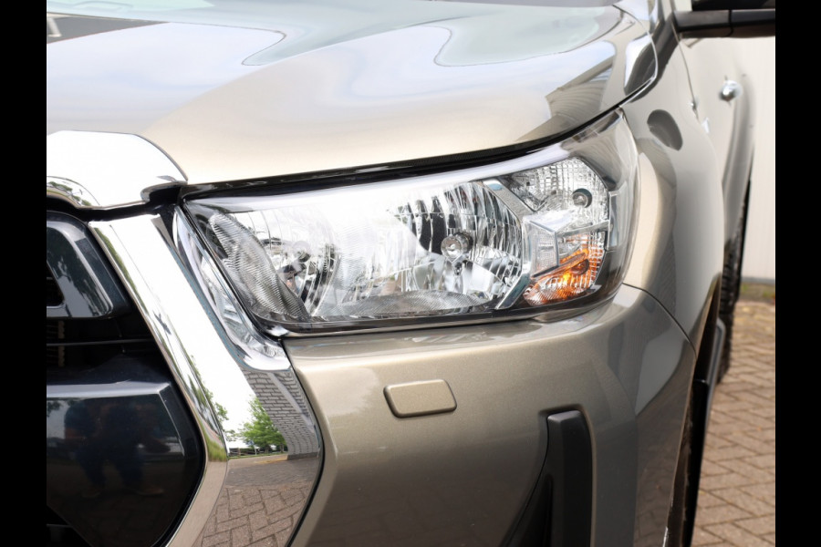 Toyota Hilux 2.8 D-4D XtraCab Professional Premium | Automaat | 3500 KG Trekg