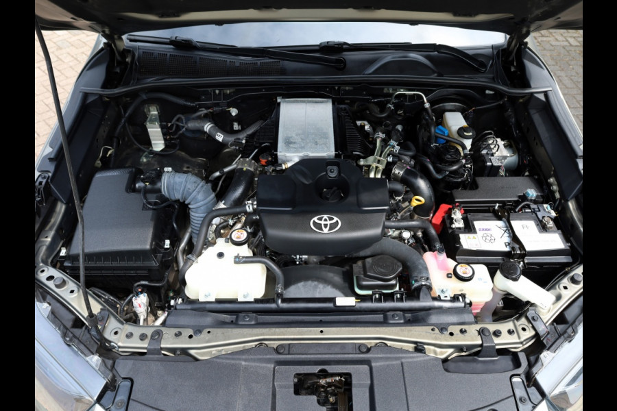 Toyota Hilux 2.8 D-4D XtraCab Professional Premium | Automaat | 3500 KG Trekg