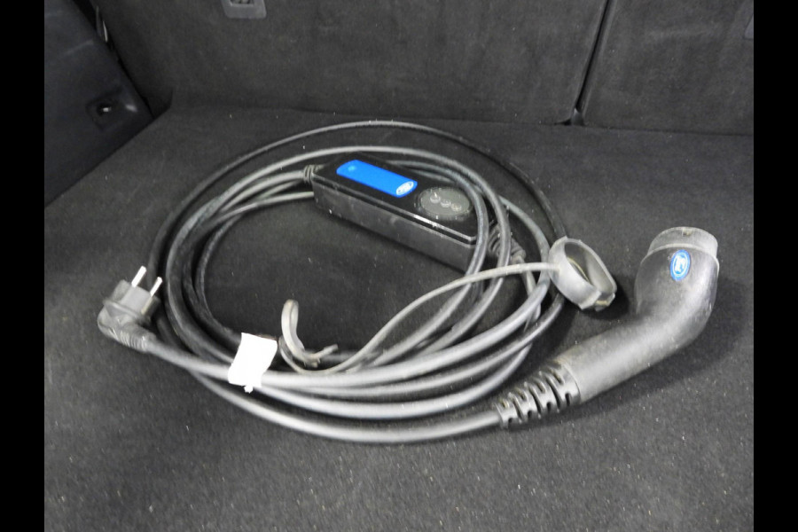 Ford Kuga 2.5 PHEV Plug-In Titanium NAVI/CAMERA/EL.KLEP/17"LMV!