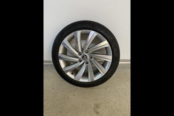 Škoda Octavia Combi 1.4 TSI iV PHEV Style 204 pk Automaat (DSG) | Navigatie | Parkeersensoren | Achteruitrijcamera | Adaptieve cruise control | Elektr. voorstoelen met memory | Head-up display |