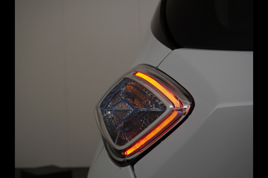 Renault ZOE 110pk R110 EIGEN ACCU 41kWh Limited Navi Ecc Apple Carplay Android Auto Cruise Control Pdc Regen-Lichtsensor Keyless Led Lmv 16" Wifi Bluetooth 3-Fase Laden 1e Eigenaar Keurig onderhouden 34.500 nieuw