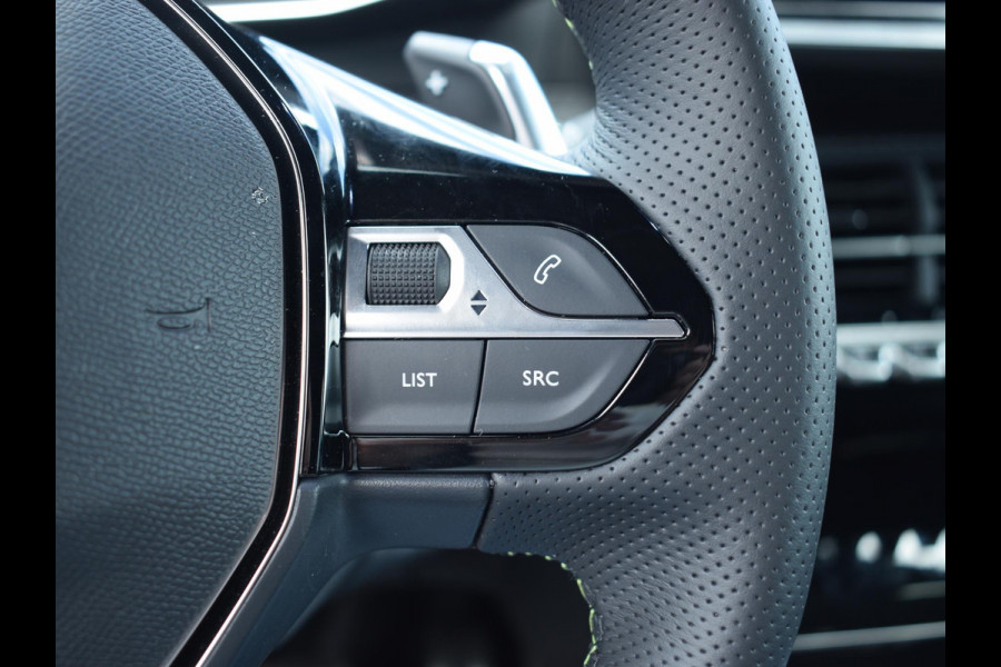 Peugeot 208 Hybrid 100 e-DCS6 GT PANORAMADAK | NAVI & CARPLAY | ACHTERUITRIJCAMERA MET SENSOREN | E.C.C. |