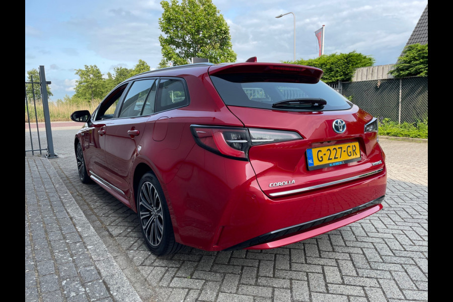 Toyota Corolla Touring Sports 1.8 Hybrid Business Intro / Camera / Navigatie