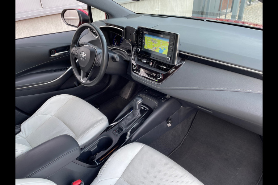 Toyota Corolla Touring Sports 1.8 Hybrid Business Intro / Camera / Navigatie