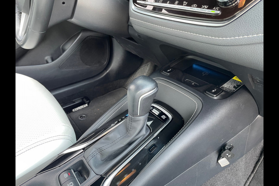 Toyota Corolla Touring Sports 1.8 Hybrid Business Intro / Camera / Navigatie