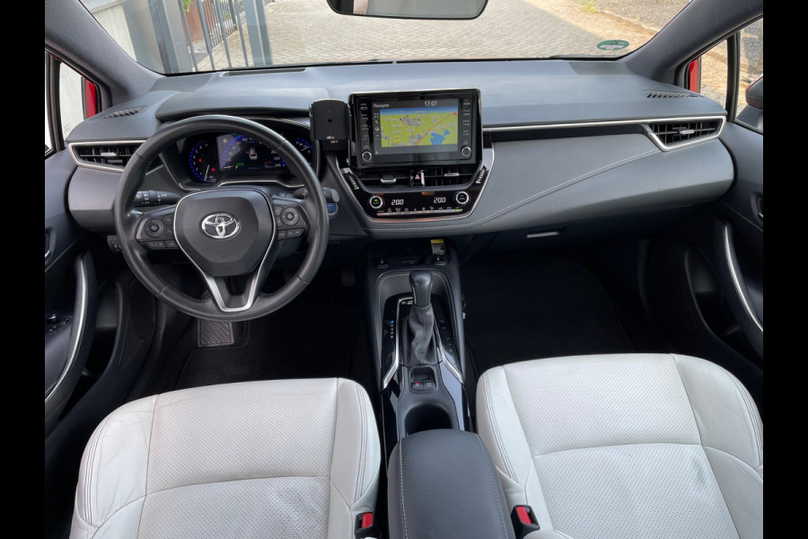 Toyota Corolla Touring Sports 1.8 Hybrid Business Intro / Camera / Navigatie