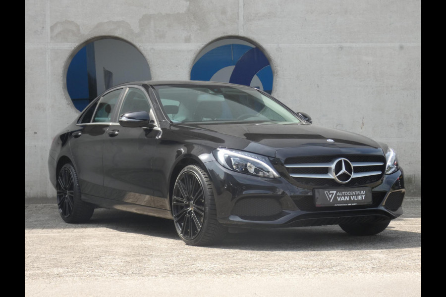 Mercedes-Benz C-Klasse 250 Ambition | LEDEREN BEKLEDING | NAVIGATIE | DEALER ONDERHOUDEN |