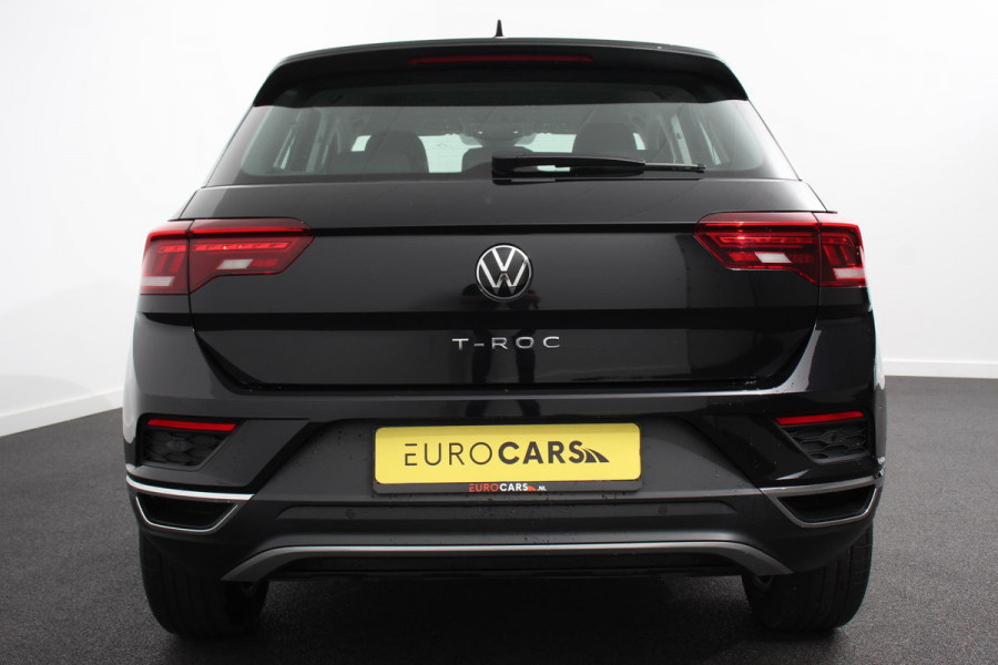 Volkswagen T-Roc 1.5 TSI 150pk DSG Sport Volkswagen T-Roc 1.5 TSI DSG Sport | Navigatie | Adaptive Cruise Control | Digitale Cockpit | Camera | Elektirsche Achterklep |