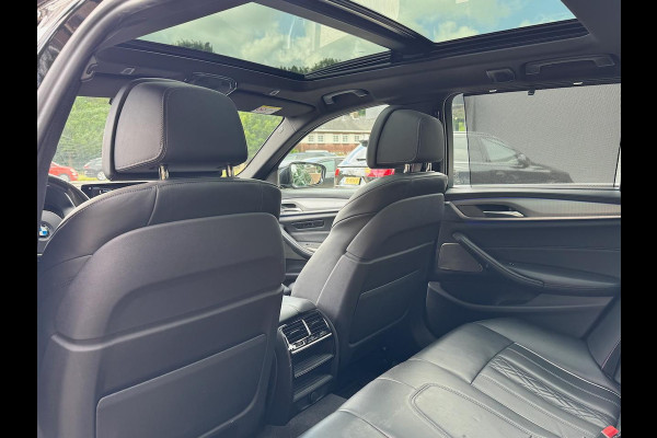 BMW 5 Serie Touring 540i xDrive High Ex. M Sport|4wStur||PANO|HuD|NL