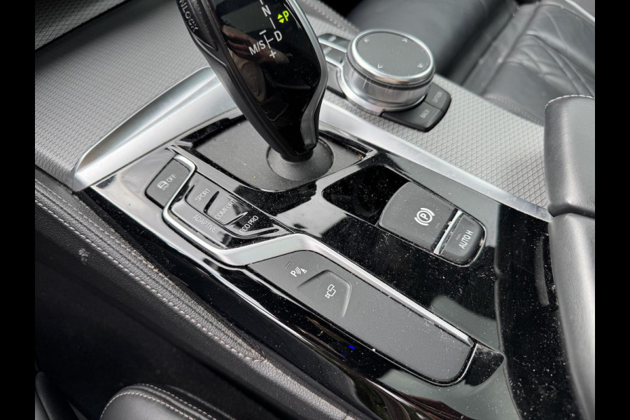 BMW 5 Serie Touring 540i xDrive High Ex. M Sport|4wStur||PANO|HuD|NL