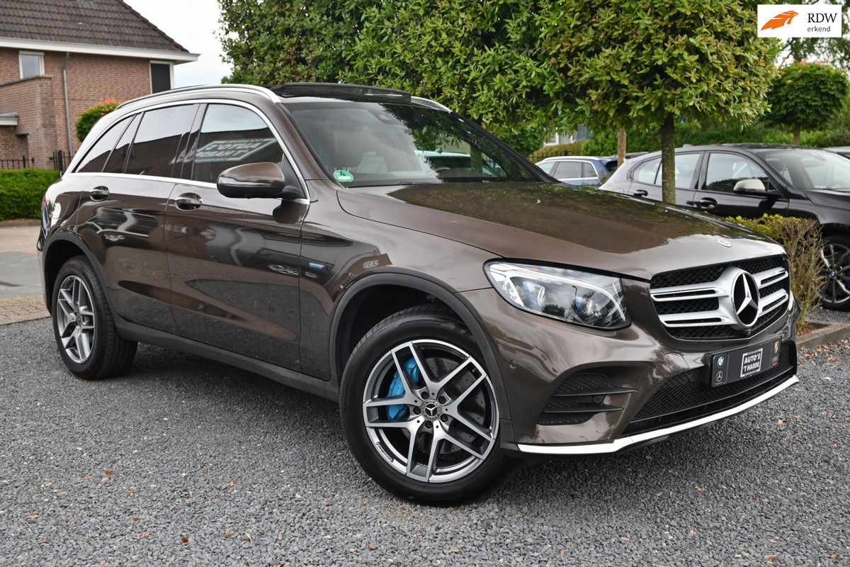 Mercedes-Benz GLC 350e 4MATIC AMG Line Trekhaak LED Cruise 360" camera Mercedes-Benz GLC 350e 4MATIC AMG Line Trekhaak LED Cruise 360" camera