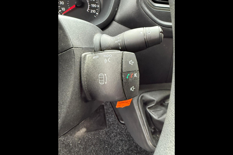 Renault Master T35 2.3 dCi 180 PK L2 H2 Energy Work Edition