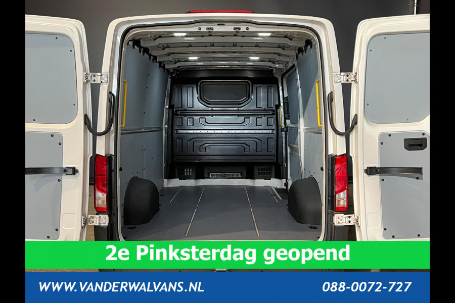 Volkswagen Crafter 2.0 TDI 140pk L3H2 (oude L2H1) Euro6 # Airco | Navigatie | Apple Carplay | Android auto parkeersensoren, 3000kg trekvermogen
