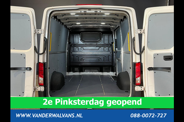 Volkswagen Crafter 2.0 TDI 140pk L3H2 (oude L2H1) Euro6 # Airco | Navigatie | Apple Carplay | Android auto parkeersensoren, 3000kg trekvermogen