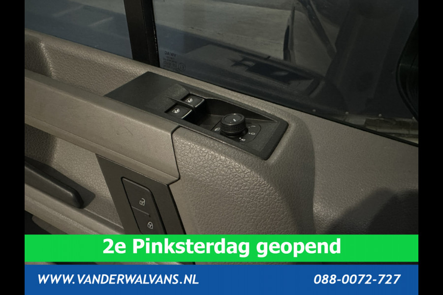 Volkswagen Crafter 2.0 TDI 140pk L3H2 (oude L2H1) Euro6 # Airco | Navigatie | Apple Carplay | Android auto parkeersensoren, 3000kg trekvermogen
