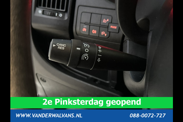 Peugeot Boxer 2.2 BlueHDi 140pk L2H2 Euro6 Airco | Camera | Navigatie | 2500kg Trekhaak Cruisecontrol, Parkeersensoren, Bijrijdersbank