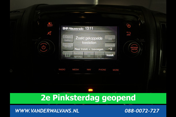 Peugeot Boxer 2.2 BlueHDi 140pk L2H2 Euro6 Airco | Camera | Navigatie | 2500kg Trekhaak Cruisecontrol, Parkeersensoren, Bijrijdersbank