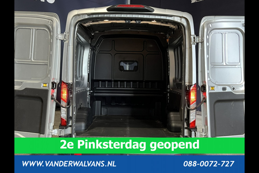 Ford Transit 2.0 TDCI 130pk L3H2 Dubbele cabine Euro6 # Airco | 5-Zits | 2500kg Trekhaak | LED | Cruisecontrol Parkeersensoren, verwarmde voorruit
