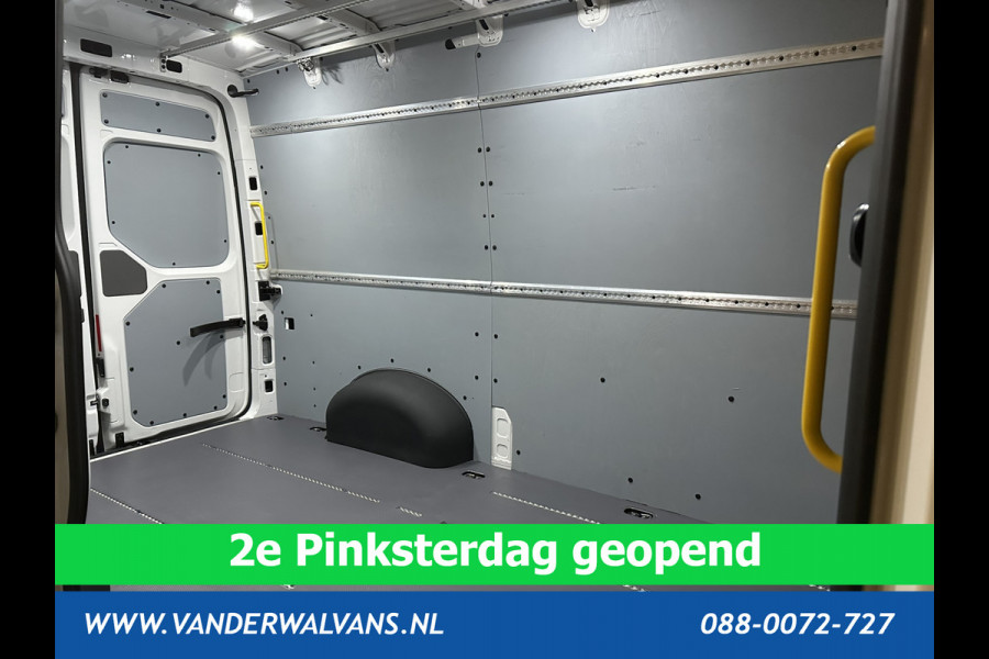Volkswagen Crafter 2.0 TDI 177 pk L3H3 L2H2 Euro6 Airco | Camera | Navigatie | Apple Carplay Android Auto, Cruisecontrol, Chauffeursstoel