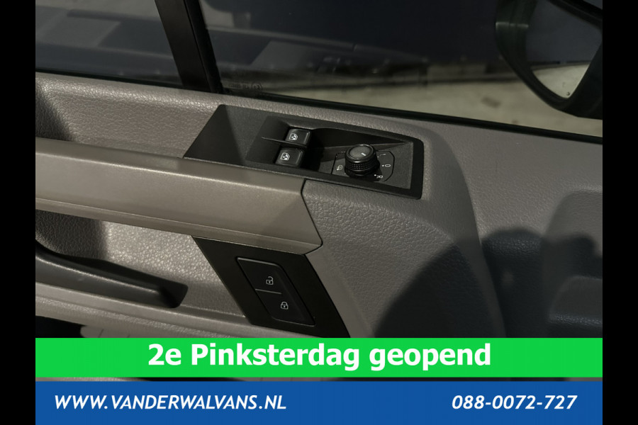 Volkswagen Crafter 2.0 TDI 177 pk L3H3 L2H2 Euro6 Airco | Camera | Navigatie | Apple Carplay Android Auto, Cruisecontrol, Chauffeursstoel