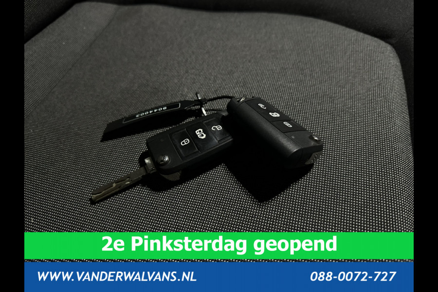 Volkswagen Crafter 2.0 TDI 177 pk L3H3 L2H2 Euro6 Airco | Camera | Navigatie | Apple Carplay Android Auto, Cruisecontrol, Chauffeursstoel