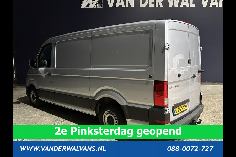 Volkswagen Crafter 2.0 TDI 140 pk L3H2 L2H1 Euro6 Airco | Navigatie | Apple Carplay | Android Auto | Trekhaak Parkeersensoren, Bijrijdersbank