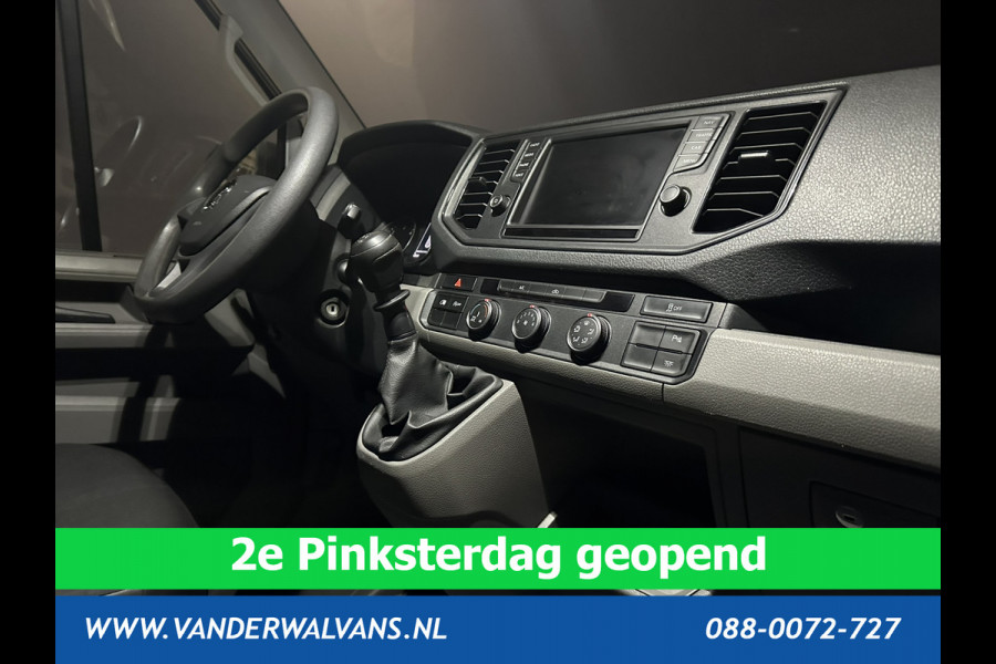 Volkswagen Crafter 2.0 TDI 140 pk L3H2 L2H1 Euro6 Airco | Navigatie | Apple Carplay | Android Auto | Trekhaak Parkeersensoren, Bijrijdersbank
