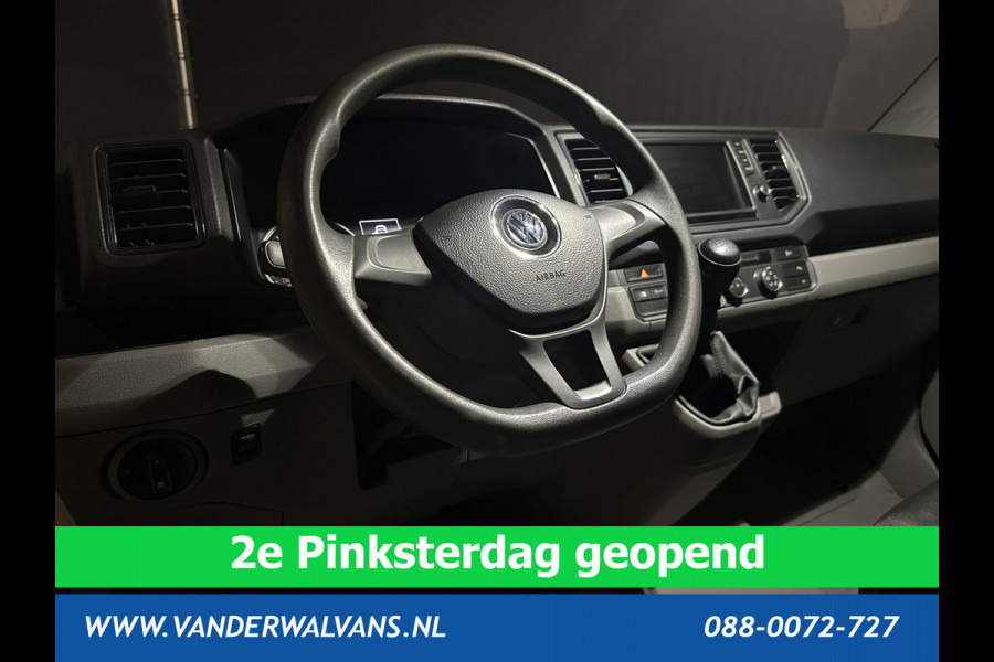 Volkswagen Crafter 2.0 TDI 140 pk L3H2 L2H1 Euro6 Airco | Navigatie | Apple Carplay | Android Auto | Trekhaak Parkeersensoren, Bijrijdersbank